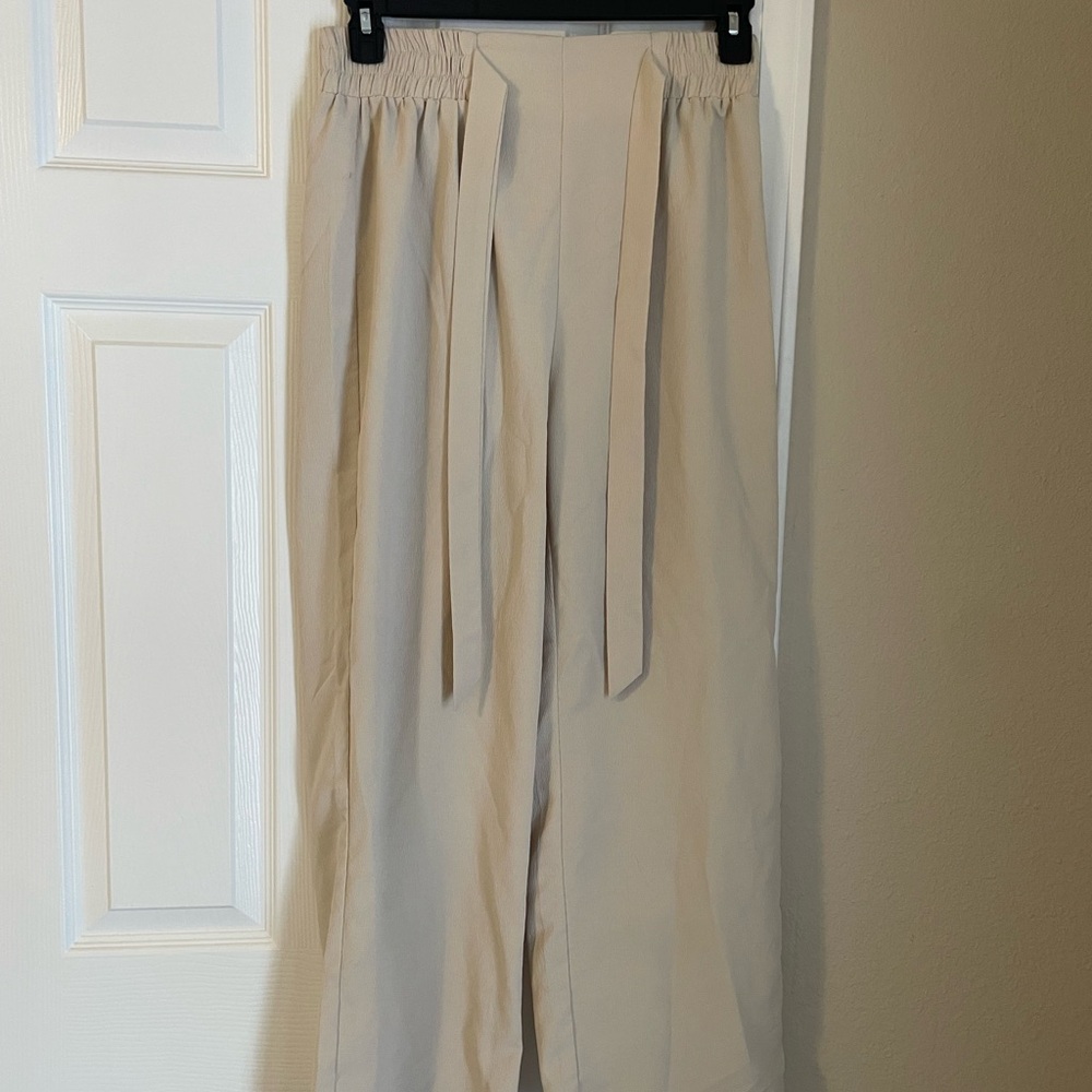 Shein Women's Set  2 Piece Size L Crop Top Elastic Waist Straight Leg